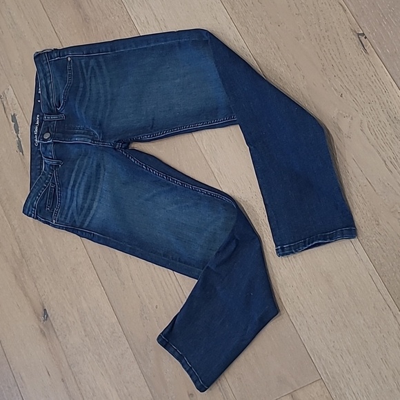 Calvin Klein Women's sz 6 Slim Mid Rise Boyfriend Fit Denim Jeans - Picture 1 of 11